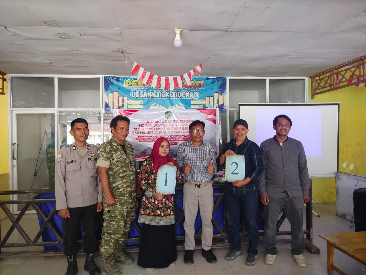 CAMAT SABBANG MENGHADIRI RAPAT PLENO PENGAMBILAN NOMOR URUT CAKADES DESA PENGKENDEKAN